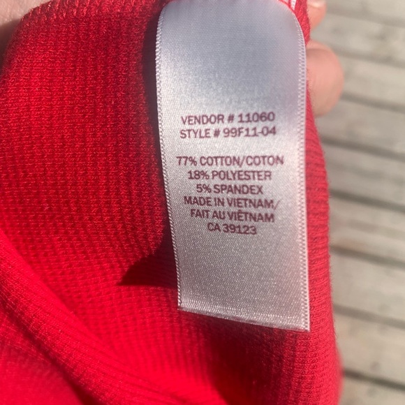 Northern Reflections Red Ribbed Long Sleeve Scoop Neck Top - Size Large - Picture 3 of 6